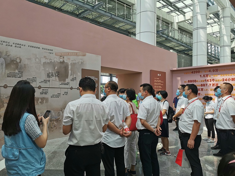 ս���ߡ���ʵ��μ������ѵ�֧����ǰ�п���Ӣ���¾�